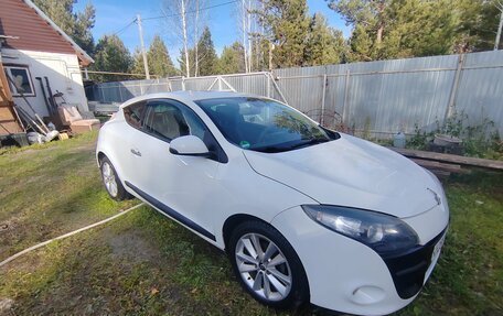 Renault Megane III рестайлинг, 2009 год, 700 000 рублей, 2 фотография