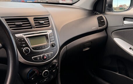 Hyundai Solaris II рестайлинг, 2013 год, 670 000 рублей, 9 фотография