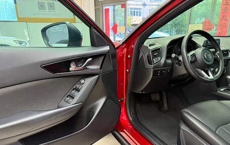 Mazda CX-4, 2023 год, 1 740 000 рублей, 11 фотография