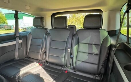 Peugeot Traveller I, 2022 год, 3 800 000 рублей, 10 фотография