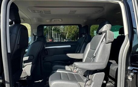 Peugeot Traveller I, 2022 год, 3 800 000 рублей, 9 фотография