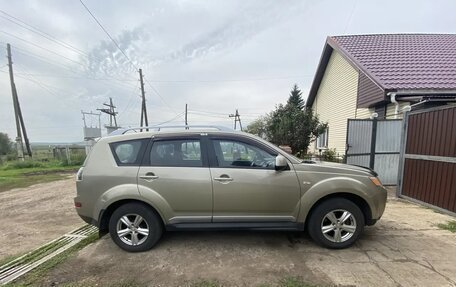 Mitsubishi Outlander III рестайлинг 3, 2008 год, 1 100 000 рублей, 3 фотография
