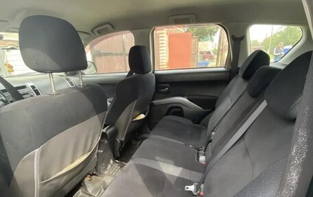Mitsubishi Outlander III рестайлинг 3, 2008 год, 1 100 000 рублей, 5 фотография