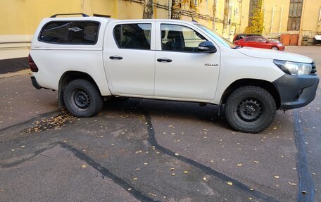 Toyota Hilux VIII, 2017 год, 1 900 000 рублей, 2 фотография