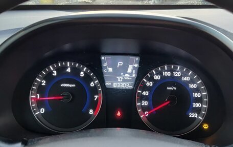 Hyundai Solaris II рестайлинг, 2011 год, 597 000 рублей, 16 фотография