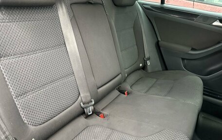 Volkswagen Jetta VII, 2011 год, 695 000 рублей, 10 фотография