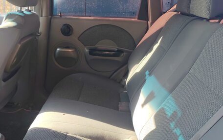 Chevrolet Aveo III, 2004 год, 250 000 рублей, 4 фотография