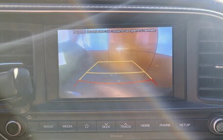 Hyundai Elantra VI, 2019 год, 1 000 000 рублей, 11 фотография