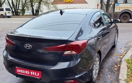 Hyundai Elantra VI, 2019 год, 1 000 000 рублей, 6 фотография