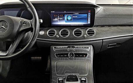 Mercedes-Benz E-Класс, 2018 год, 3 820 000 рублей, 14 фотография