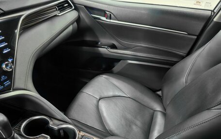 Toyota Camry, 2019 год, 2 999 000 рублей, 13 фотография