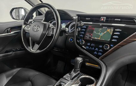 Toyota Camry, 2019 год, 2 999 000 рублей, 12 фотография