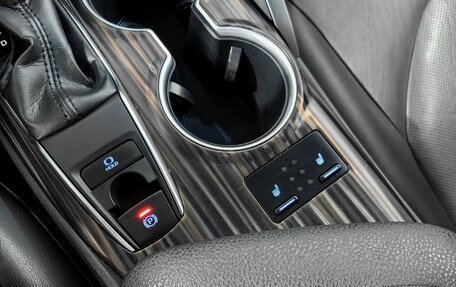 Toyota Camry, 2019 год, 2 999 000 рублей, 18 фотография