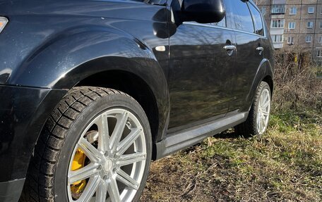 Mitsubishi Outlander III рестайлинг 3, 2008 год, 725 000 рублей, 8 фотография