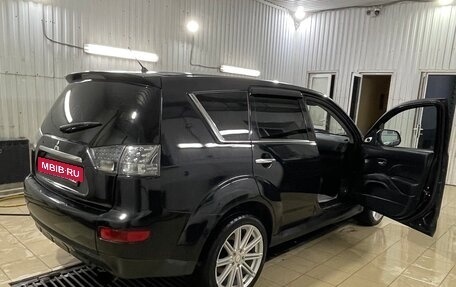 Mitsubishi Outlander III рестайлинг 3, 2008 год, 725 000 рублей, 17 фотография
