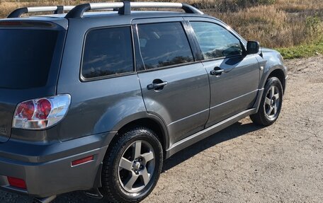 Mitsubishi Outlander III рестайлинг 3, 2003 год, 433 000 рублей, 3 фотография