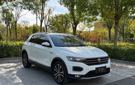Volkswagen T-Roc I, 2022 год, 1 650 000 рублей, 3 фотография
