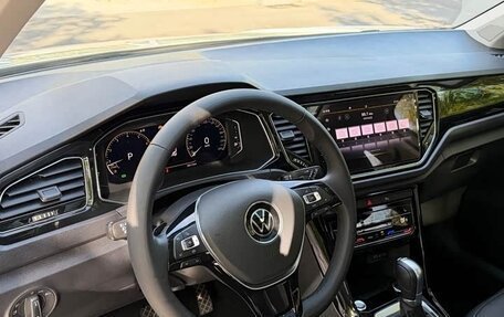 Volkswagen T-Roc I, 2022 год, 1 650 000 рублей, 11 фотография