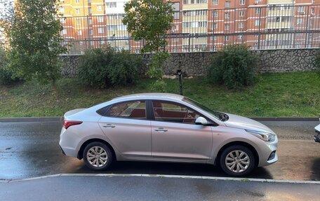 Hyundai Solaris II рестайлинг, 2018 год, 1 350 000 рублей, 3 фотография