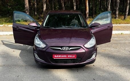 Hyundai Solaris II рестайлинг, 2012 год, 858 000 рублей, 1 фотография