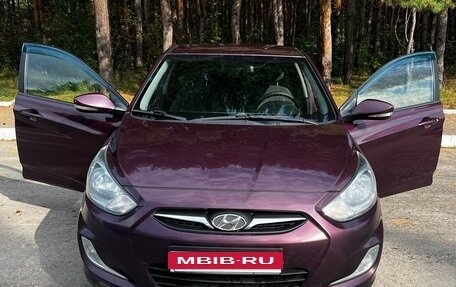 Hyundai Solaris II рестайлинг, 2012 год, 858 000 рублей, 2 фотография