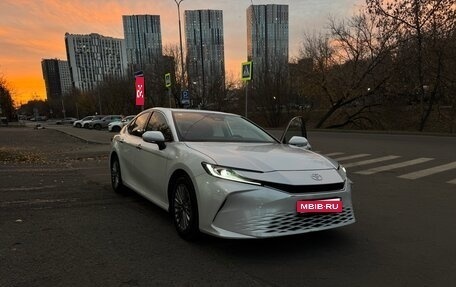 Toyota Camry, 2024 год, 3 900 000 рублей, 1 фотография