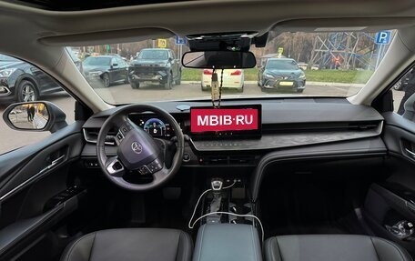 Toyota Camry, 2024 год, 3 900 000 рублей, 6 фотография