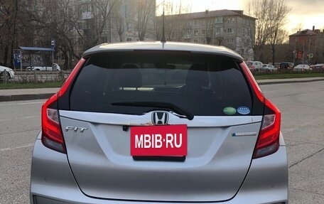Honda Fit III, 2019 год, 1 350 000 рублей, 5 фотография