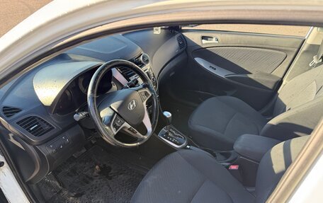 Hyundai Solaris II рестайлинг, 2014 год, 1 000 000 рублей, 9 фотография