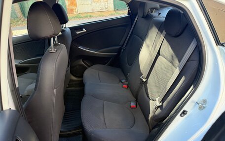 Hyundai Solaris II рестайлинг, 2014 год, 1 000 000 рублей, 11 фотография