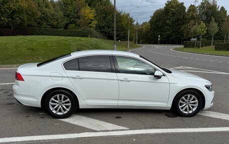 Volkswagen Passat B8 рестайлинг, 2019 год, 2 500 000 рублей, 5 фотография