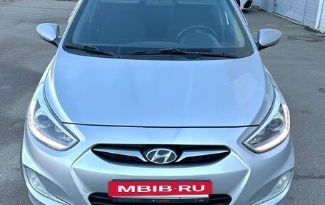 Hyundai Solaris II рестайлинг, 2013 год, 650 000 рублей, 5 фотография