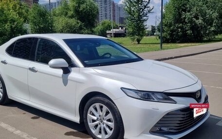 Toyota Camry, 2019 год, 2 700 000 рублей, 2 фотография