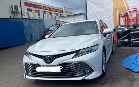 Toyota Camry, 2019 год, 2 700 000 рублей, 8 фотография
