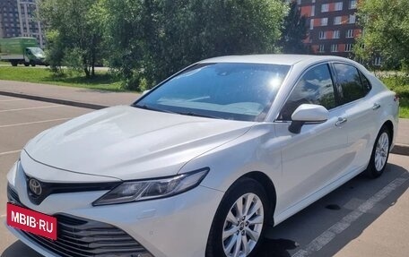 Toyota Camry, 2019 год, 2 700 000 рублей, 5 фотография