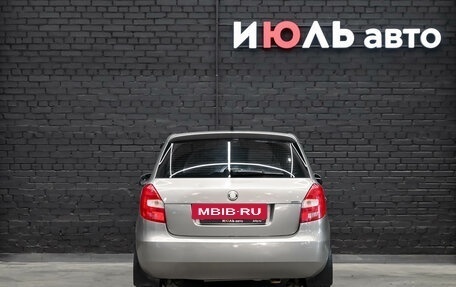 Skoda Fabia II, 2009 год, 380 000 рублей, 6 фотография