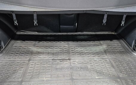 Toyota RAV4, 2011 год, 1 690 000 рублей, 21 фотография