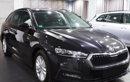 Skoda Octavia IV, 2022 год, 2 175 000 рублей, 2 фотография