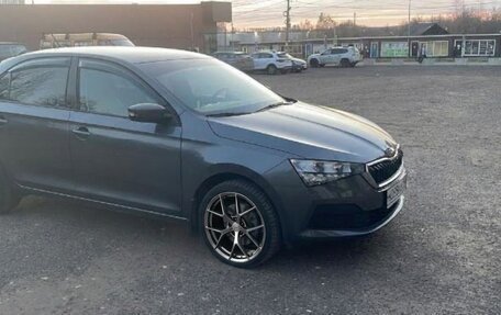 Skoda Rapid II, 2021 год, 1 800 000 рублей, 2 фотография