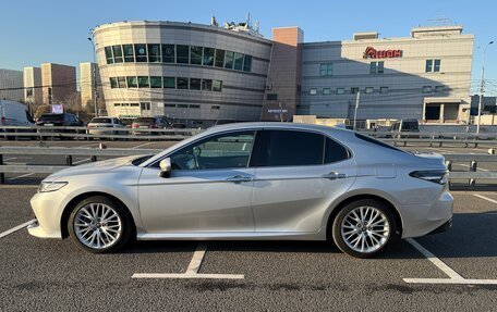 Toyota Camry, 2019 год, 2 950 000 рублей, 4 фотография