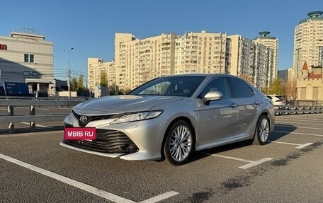 Toyota Camry, 2019 год, 2 950 000 рублей, 2 фотография