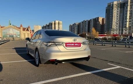 Toyota Camry, 2019 год, 2 950 000 рублей, 5 фотография