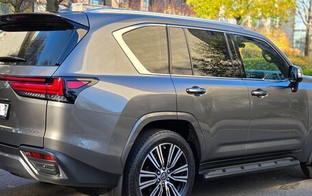 Lexus LX, 2022 год, 15 000 000 рублей, 10 фотография