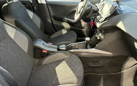 Peugeot 2008 II, 2016 год, 1 319 000 рублей, 9 фотография