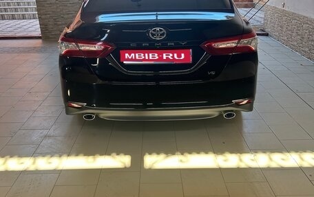 Toyota Camry, 2020 год, 2 750 000 рублей, 1 фотография