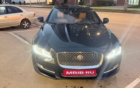 Jaguar XJ IV (X351), 2017 год, 4 200 000 рублей, 3 фотография