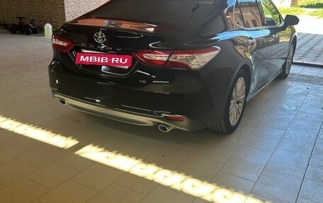 Toyota Camry, 2020 год, 2 750 000 рублей, 2 фотография