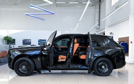 Rolls-Royce Cullinan, 2026 год, 38 000 000 рублей, 6 фотография