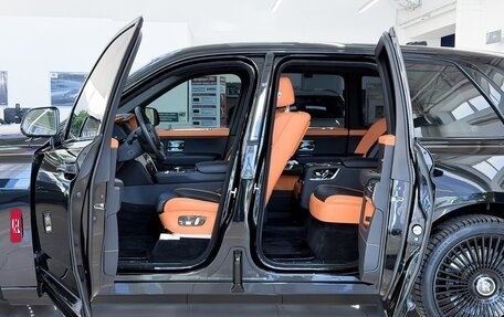 Rolls-Royce Cullinan, 2026 год, 38 000 000 рублей, 7 фотография