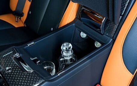 Rolls-Royce Cullinan, 2026 год, 38 000 000 рублей, 36 фотография